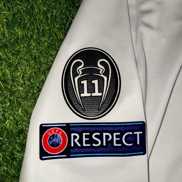 Cristiano Ronaldo Real Madrid 2016 2017 UEFA Home Long Sleeve Soccer Jersey XL - Picture 6 of 10